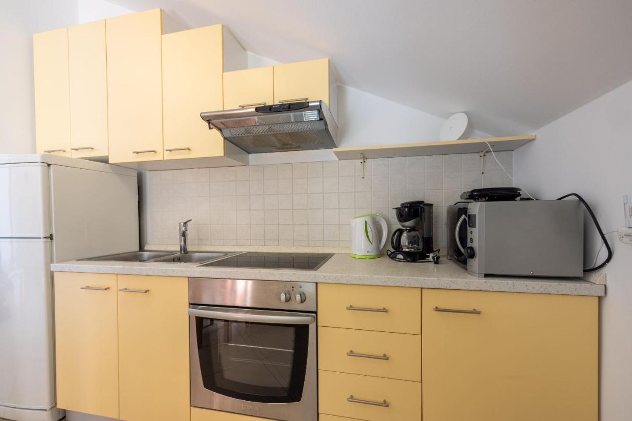 Apartments Petak Драмал Екстериор снимка