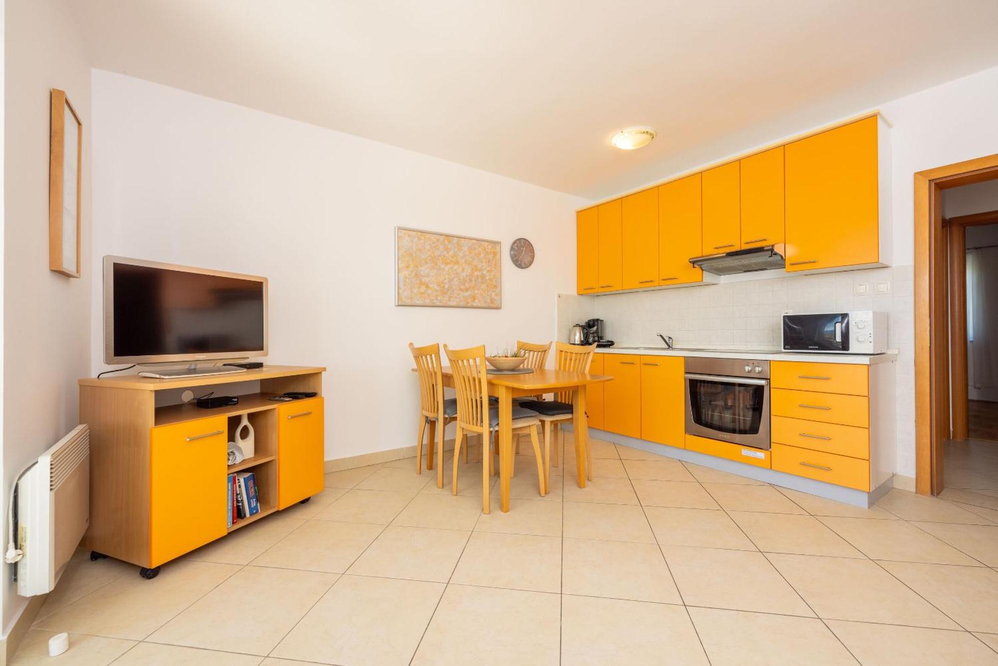 Apartments Petak Драмал Екстериор снимка