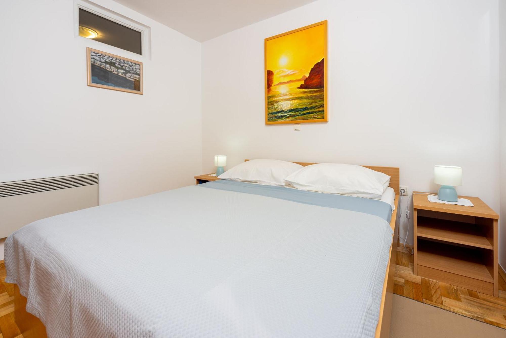 Apartments Petak Драмал Екстериор снимка